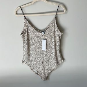 v-neck leopard print bodysuit - large